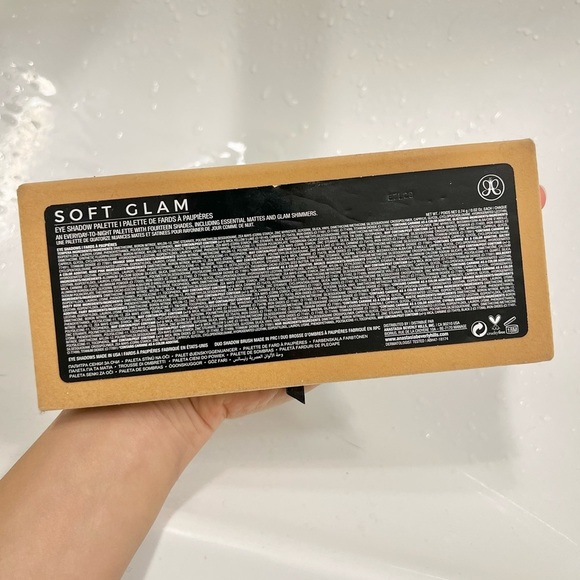 Anastasia Beverly Hills Soft Glam Palette - Picture 2 of 8